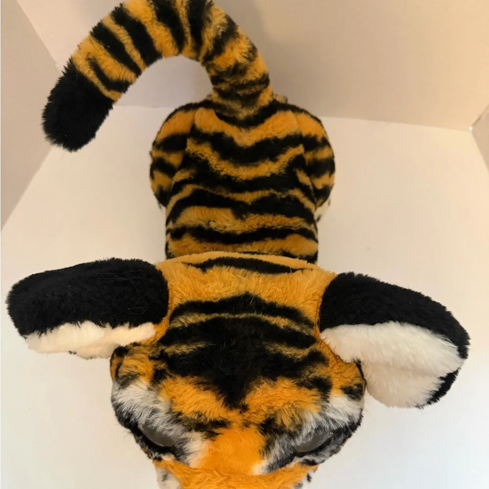 Hasbro Fur Real Roarin Tyler Playful  Tiger with Black and Orange Stripes - Picture 3 of 9